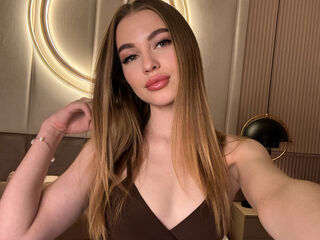 nude webcamgirl EmilyBilington