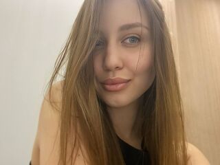 cam girl playing with sextoy RedEdvi