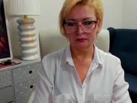 Hey ❤️ I’m Luna, and I believe life only gets more interesting with time.

I’m a mix of softness and confidence — I love quiet mornings, good conversations, and moments that feel real, not rushed. Experience has taught me to enjoy every little detail… and to appreciate the energy between people.

I’m here to share my mood, my world, and a bit of my feminine side with you. If you like natural charm, warmth, and a touch of mystery… you’re in the right place ✨

Come closer and say hi… I don’t bite (unless you want me to