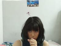 I am an otaku girl, I like anime, introverted, I want to make friends