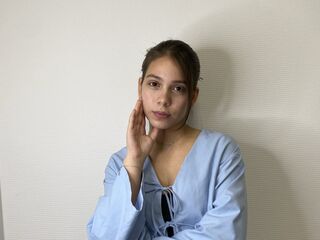 live porn cam AlishiaCowlin