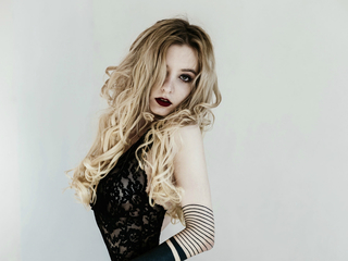 fingering girl webcam picture AngelikaMoebius