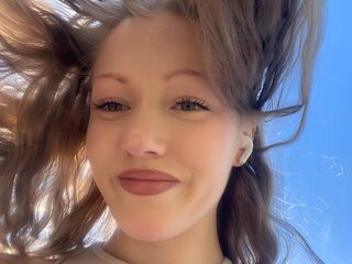 masturbating cam girl AnnikaRodrigez