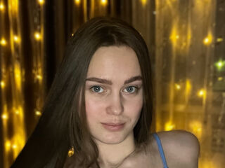 webcam babe chatroom BernardineCaiafa