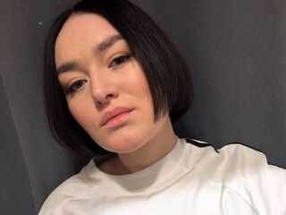 camgirl masturbating with sex toy JannSandor