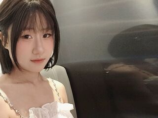 cam girl masturbating with dildo LilyBrooklyn