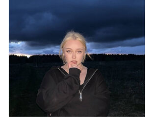 naughty cam girl LitaBloom