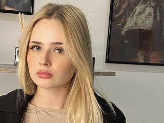 free nude cam MarnieRhyner