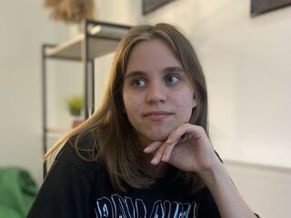 hot webcam slut MelisaVonk