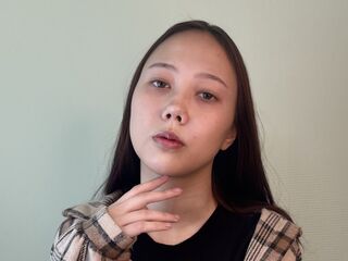 hot cam girl fingering shaved pussy VivienGheewala