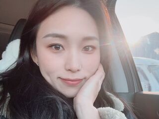 camgirl masturbating with sex toy ZhiYue