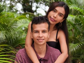 cam couple live cam LuccyAndJames