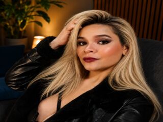 latex fetish webcam SarahLorenzi