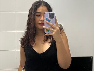 camgirl showing pussy AbygailGarcia