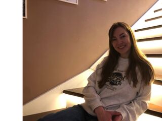 chatrubate cam girl AddaMonroe