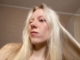 live webcam performer AdeleKeat