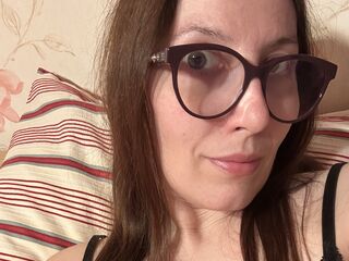 naked webcam girl fingering AlanyssLyon