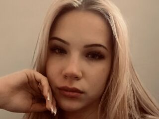 naughty camgirl masturbating with dildo AletaKunde