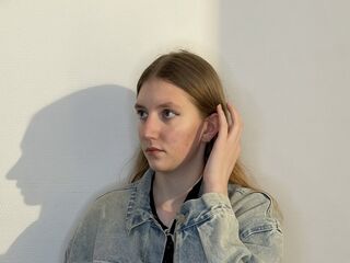 sex chat AmiEllert