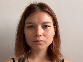 camwhore masturbating with vibrator AndreThreat