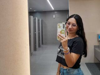 cam girl playing with dildo AnitMiller