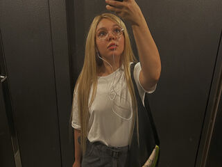 naughty cam girl fingering shaved pussy AnnaSebastian