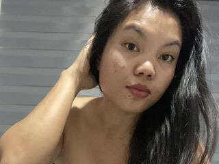strip tease show AranyaMax