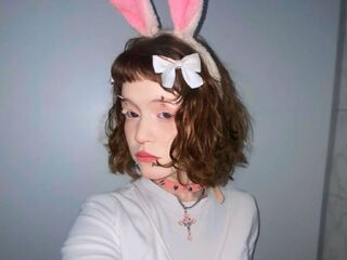 naked cam girl masturbating with vibrator CamilaIce