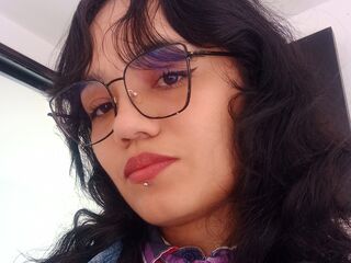camgirl masturbating with sex toy CamilaRodriguez