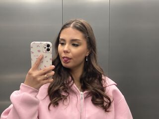 shaved pussy webcam CarlTomkus