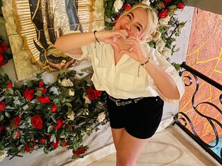 naked girl with live cam CarolinaEsteban