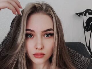 naughty camgirl masturbating with dildo CatherynCornfiel