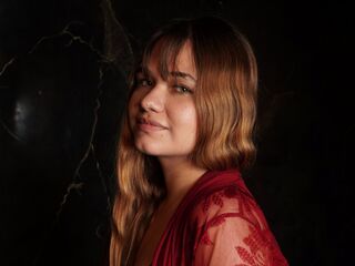 camgirl CharlotBlonde
