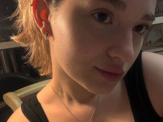 camwhore fingering shaved pussy ChloeDemaio