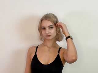 chat room live sex CleoHarringtons
