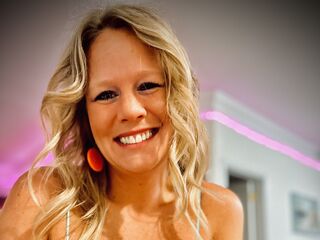striptease cam ColoradoWildWife