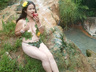 camporn live CrystalLara