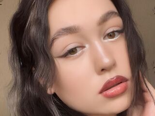 naked camgirl masturbating with vibrator DarleneDavi