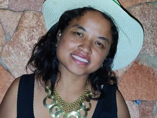 adult live web cam DiamondraFenosoa