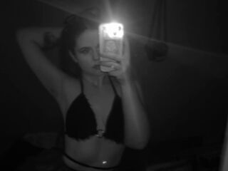 hot cam girl fingering DoloresHuesing