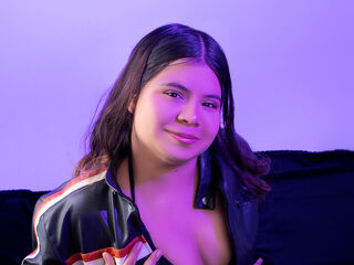 free livecam ElaraBlake