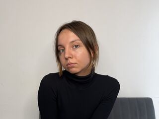 camwhore masturbating with vibrator EleonoraSzabo