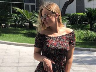 naughty cam girl picture EmileeBeyale