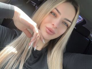 camwhore naked EmyiliaBliss