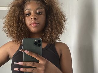 webcam strip tease show EnoyElla