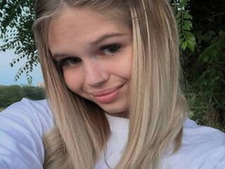 bedroom live cam EricaVon