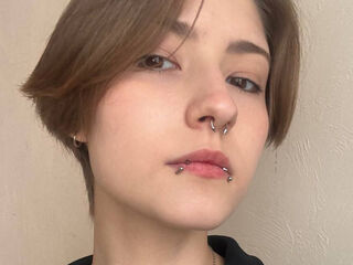 girl cam free EssieAcheampong