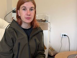 camgirl masturbating with dildo EvaWright