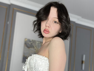 cam girl playing with dildo EvelinWood