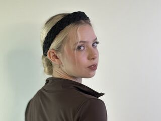 camslut topless EvetteHilado